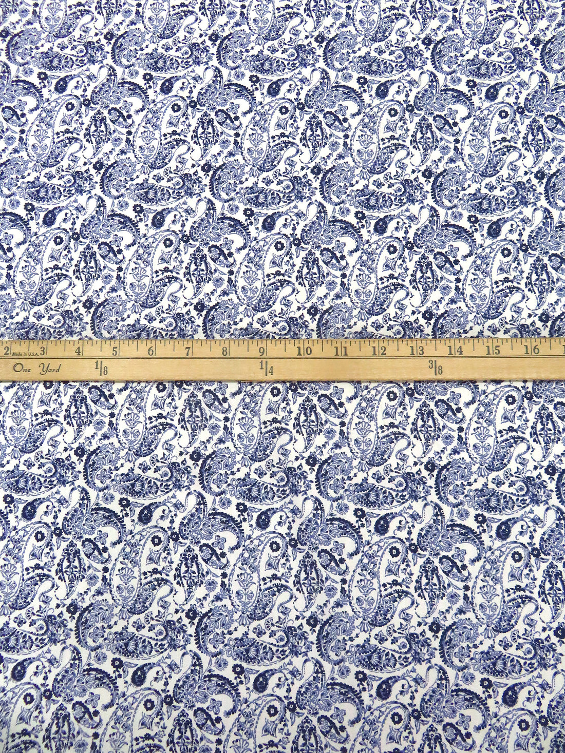 White/Dark Navy/Muted Cornflower Blue 100% Cotton Ornate Paisley Print Poplin Shirting 57W