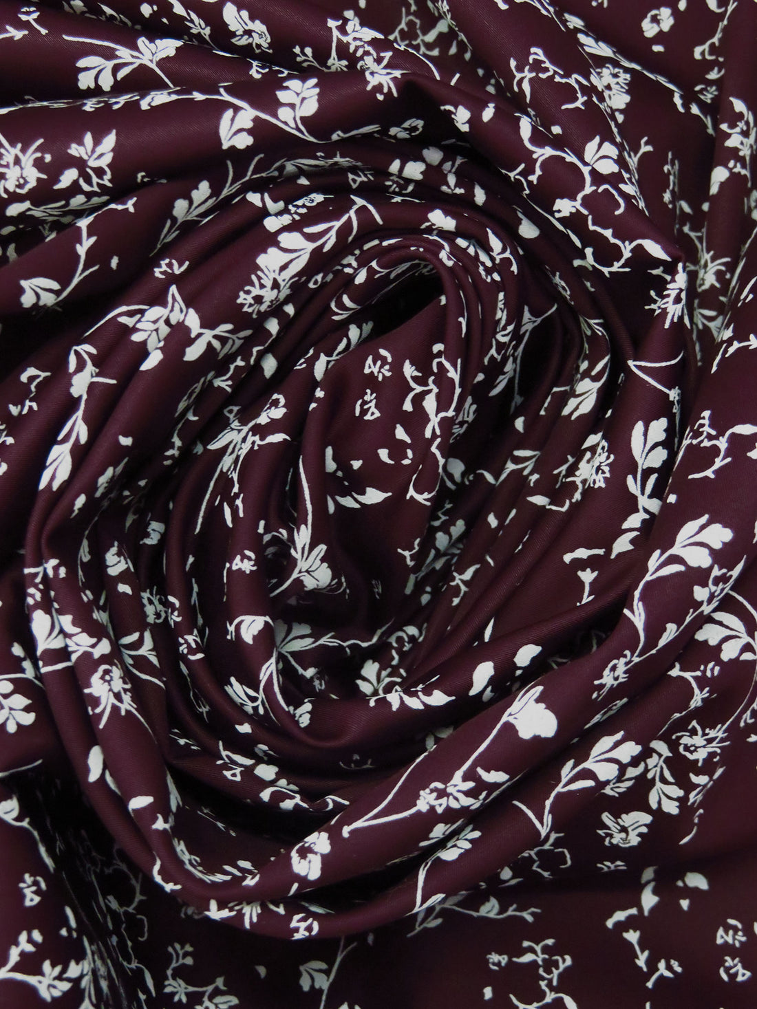 Dark Old Mauve/White 100% Cotton Floral Stem Silhouette Print Sateen Shirting 58W