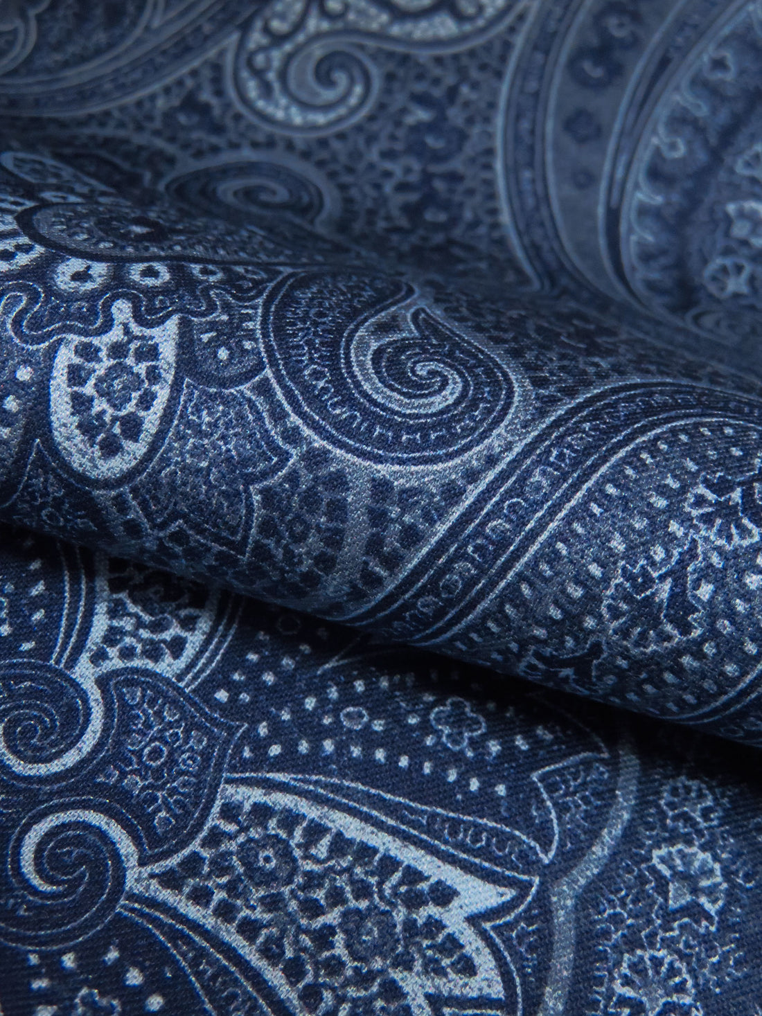Light Navy/Dark Slate Blue/Dark Navy/Multi 100% Cotton Ornate Novelty Paisley Print Shirting 56W