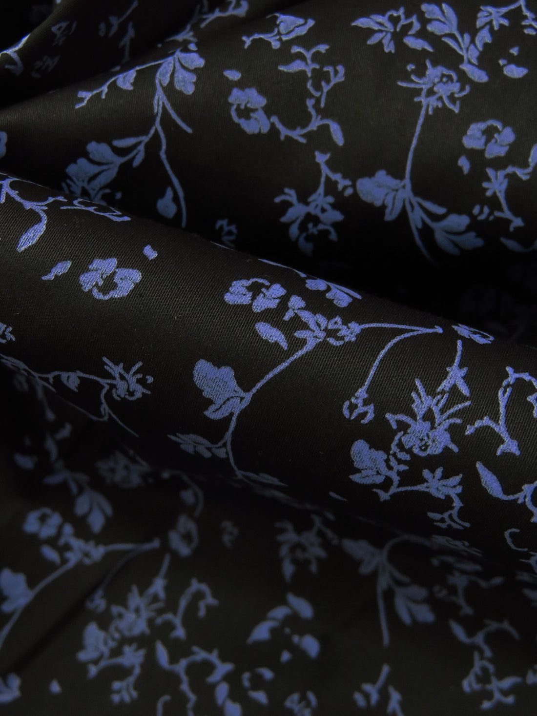 Black/Dark Cornflower Blue 100% Cotton Floral Stem Silhouette Print Sateen Shirting 60W