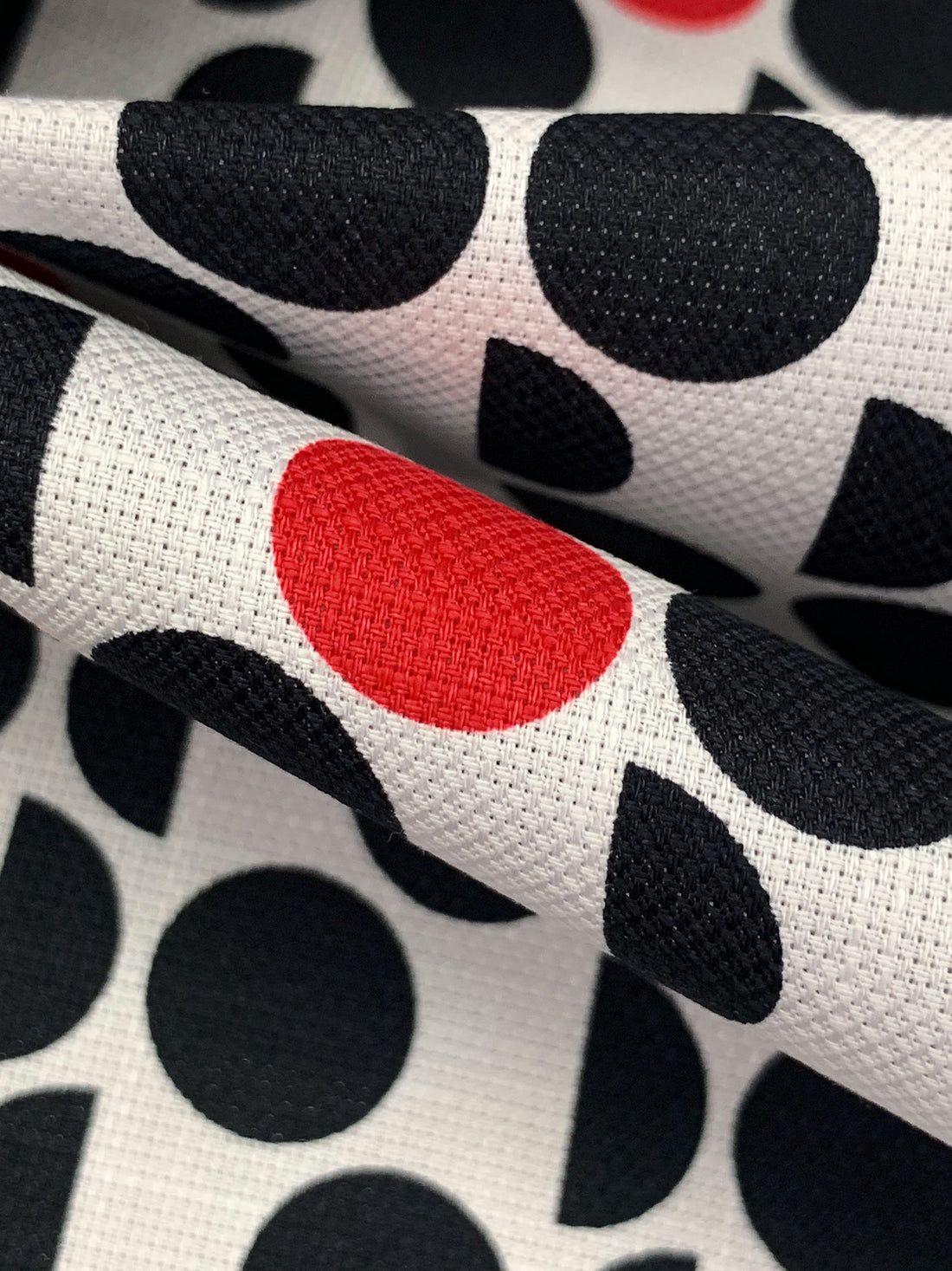 Eggshell/Muted Black/Red 100% Cotton Multi Split Dot Print Basketweave Weave Shirting 57W