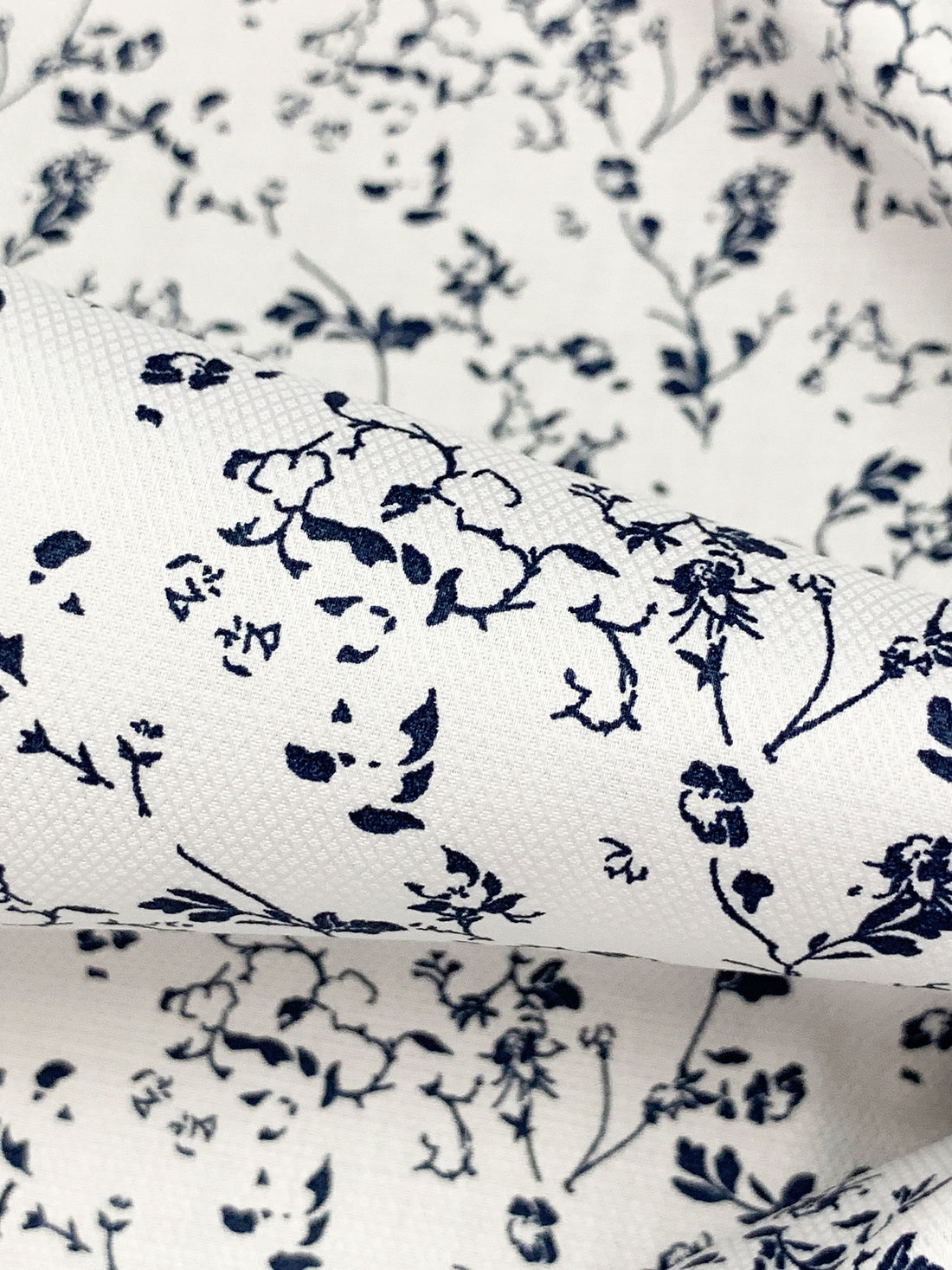 White/Navy 100% Cotton Floral Branches Print Diamond Weave Shirting 61W