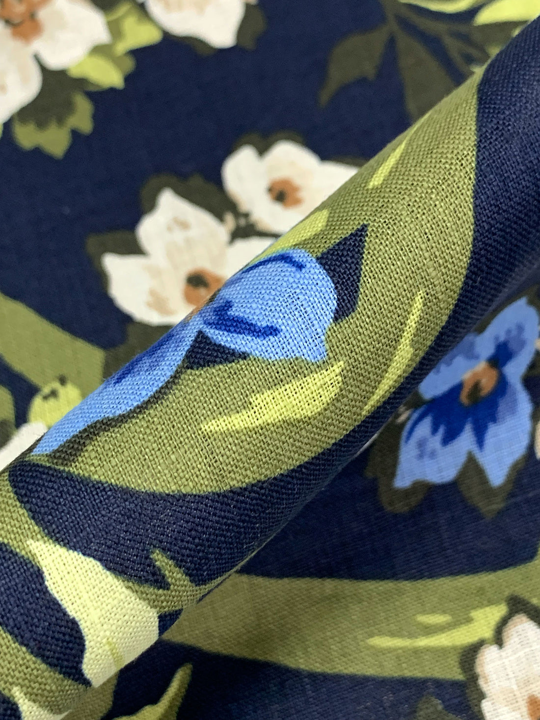 Navy Blue/Pomelo Olive/Alabaster/Multi 100% Linen Floral Print Shirt Weight Woven 60W