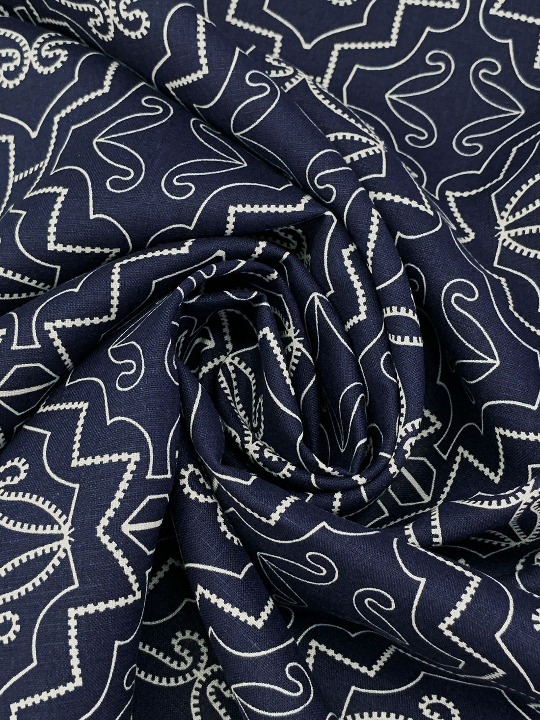 Dark Imperial Blue/Off-White 100% Linen Geometric Medallion Print Shirt Weight Woven 51W