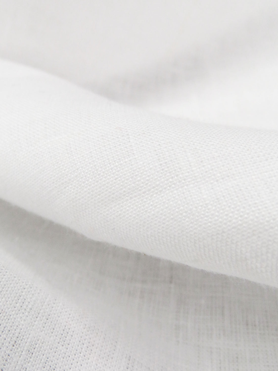 White 100% Linen Light-Weight Yarn-Dyed Chambray Linen 58W