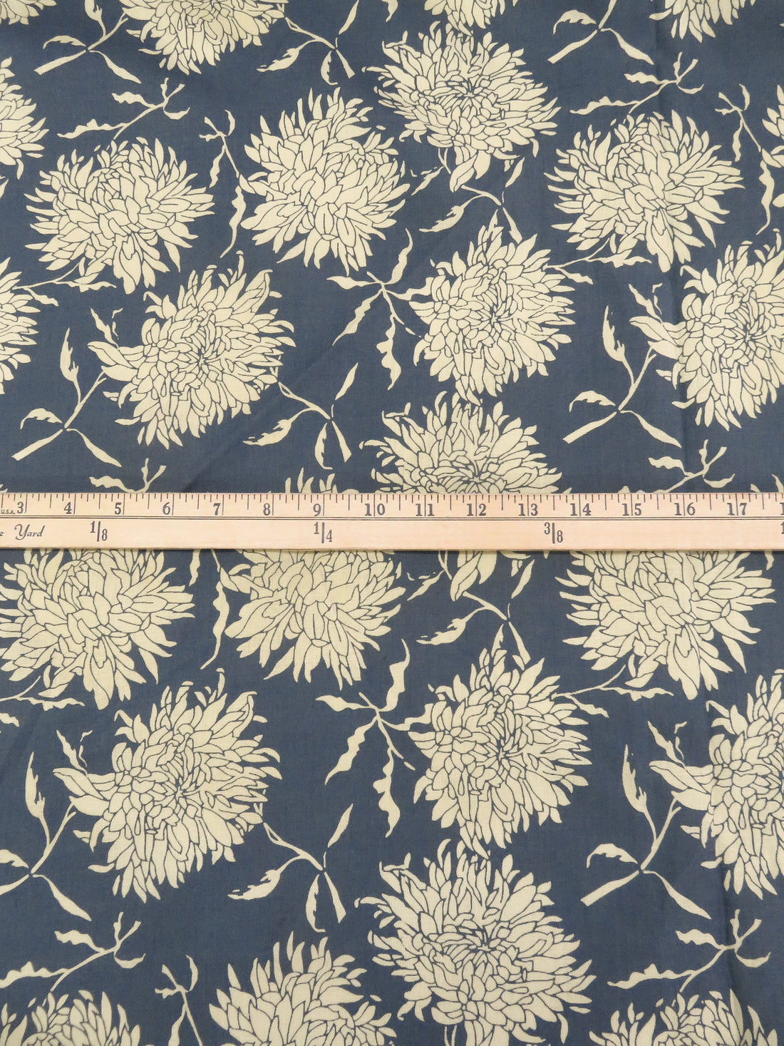 Independence Blue/Custard Cream 100% Linen Contour Floral Print Shirting 56W