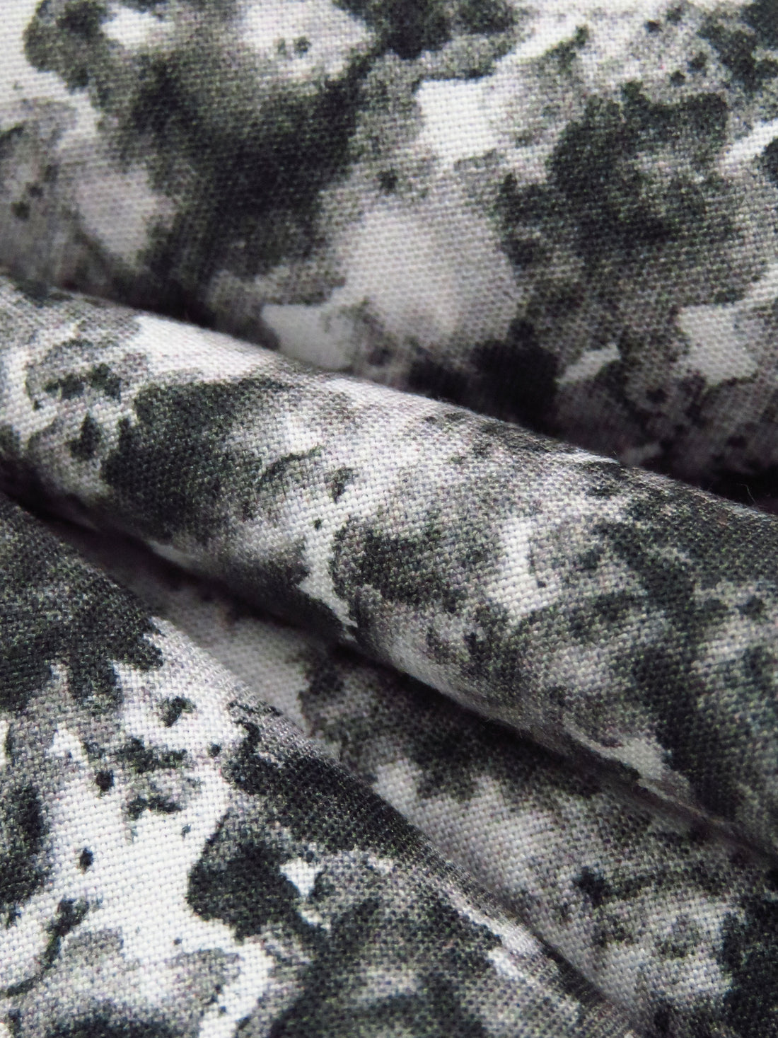 Charcoal/White/Gray 100% Recycled Viscose Abstract Print Shirt Weight Woven - Ecoliva - 58W