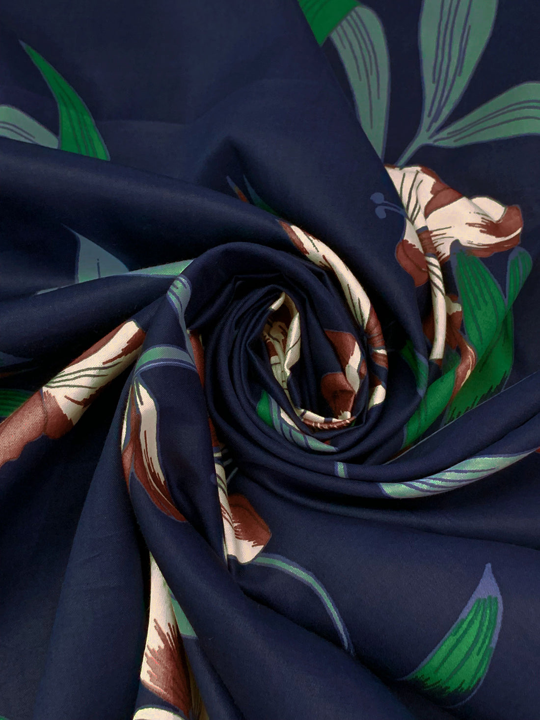 Navy Blue/Deep Copper Red/Champagne/Multi 100% Cotton Floral Print Twill Shirting 58W