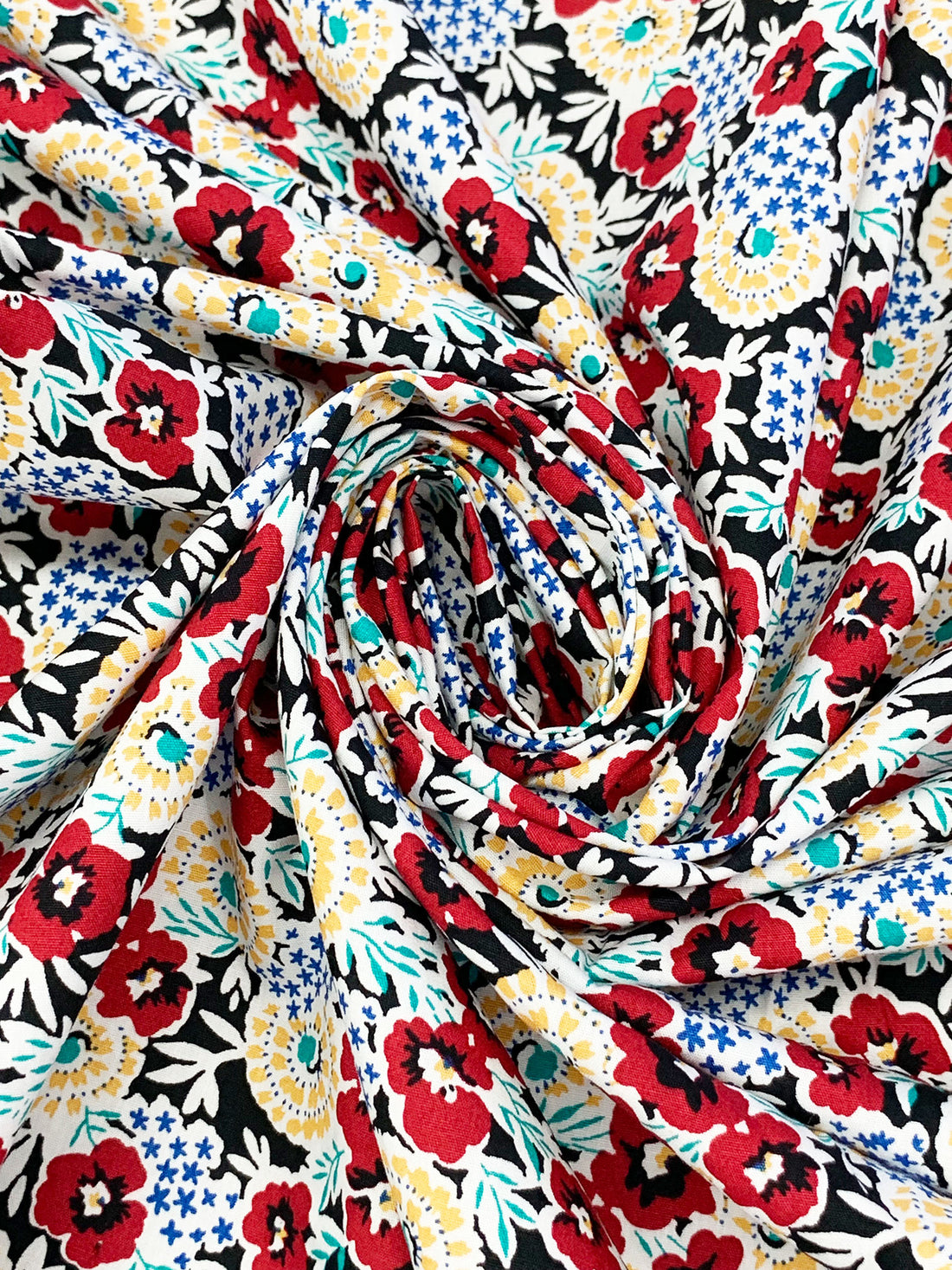 Crimson Red/Dark Cornflower Blue/White/Black 100% Cotton Floral Print Poplin Shirting 56W