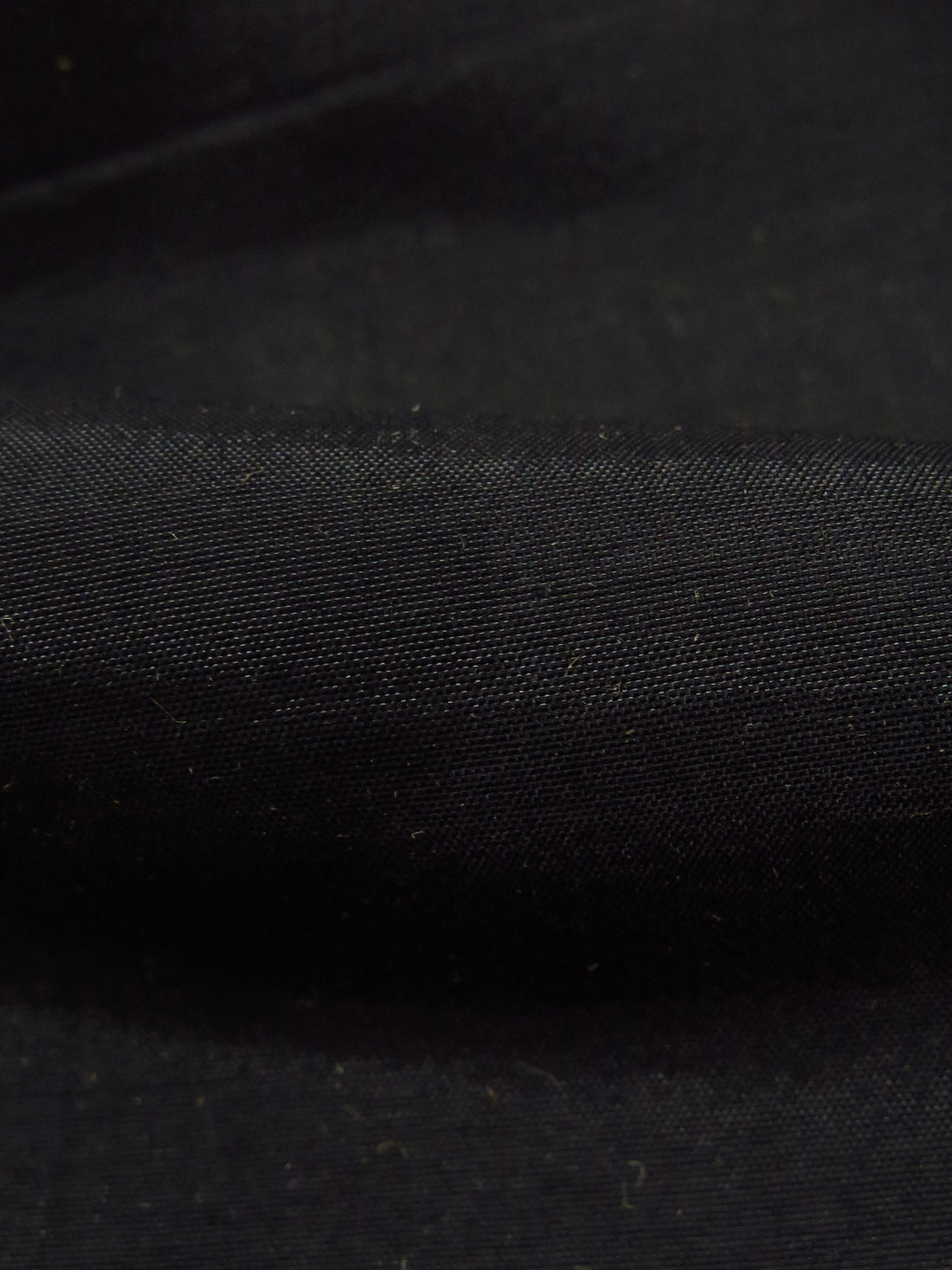 Eerie Black 100% Polyester Lining 62W