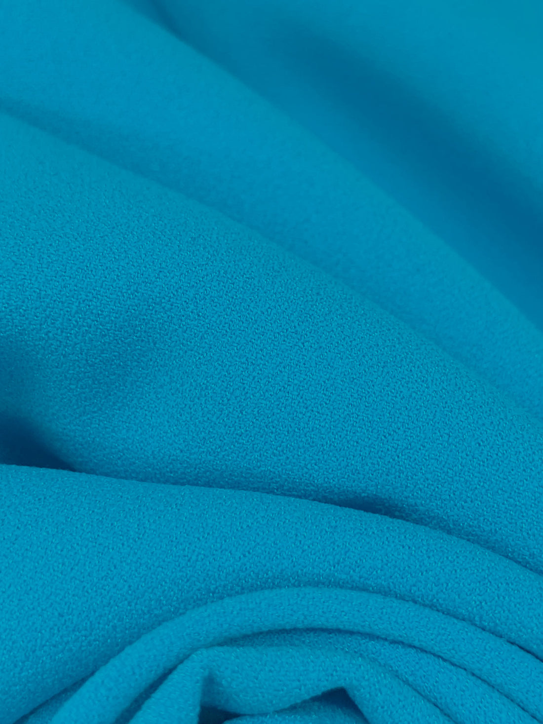 Cyan Cornflower Blue 100% Polyester Satin-Back Crepe Suiting - Black Halo - 58W