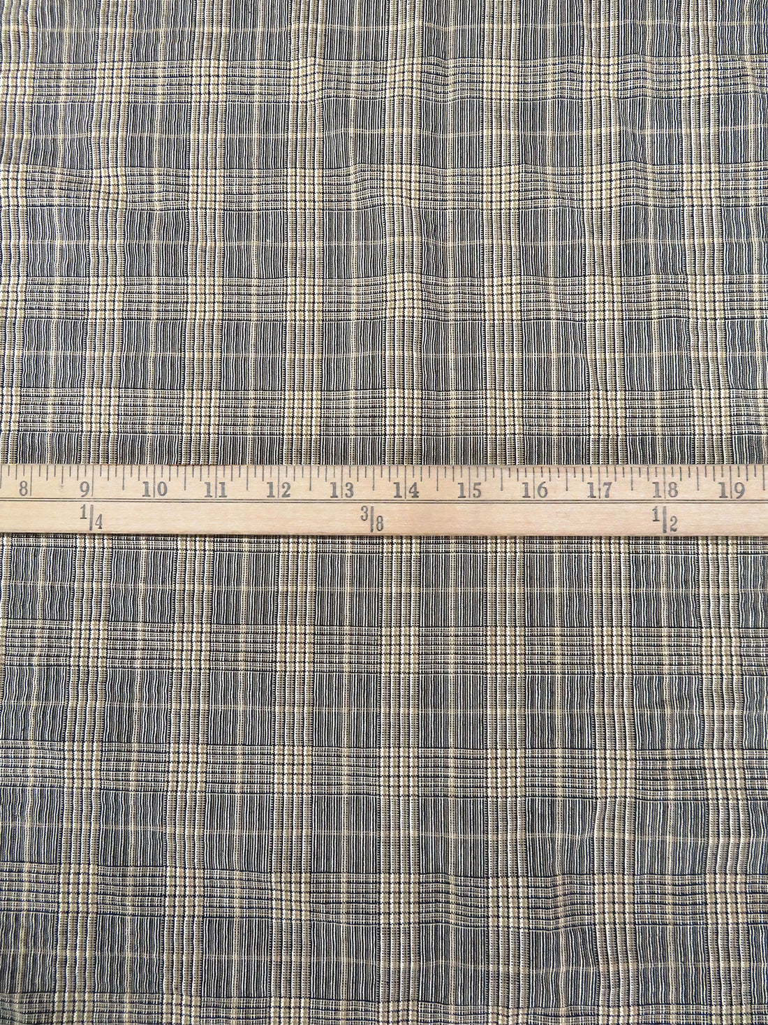 White/Ecru/Dark Charcoal Cotton/Polyester Puckered Glen Plaid Suiting 59W