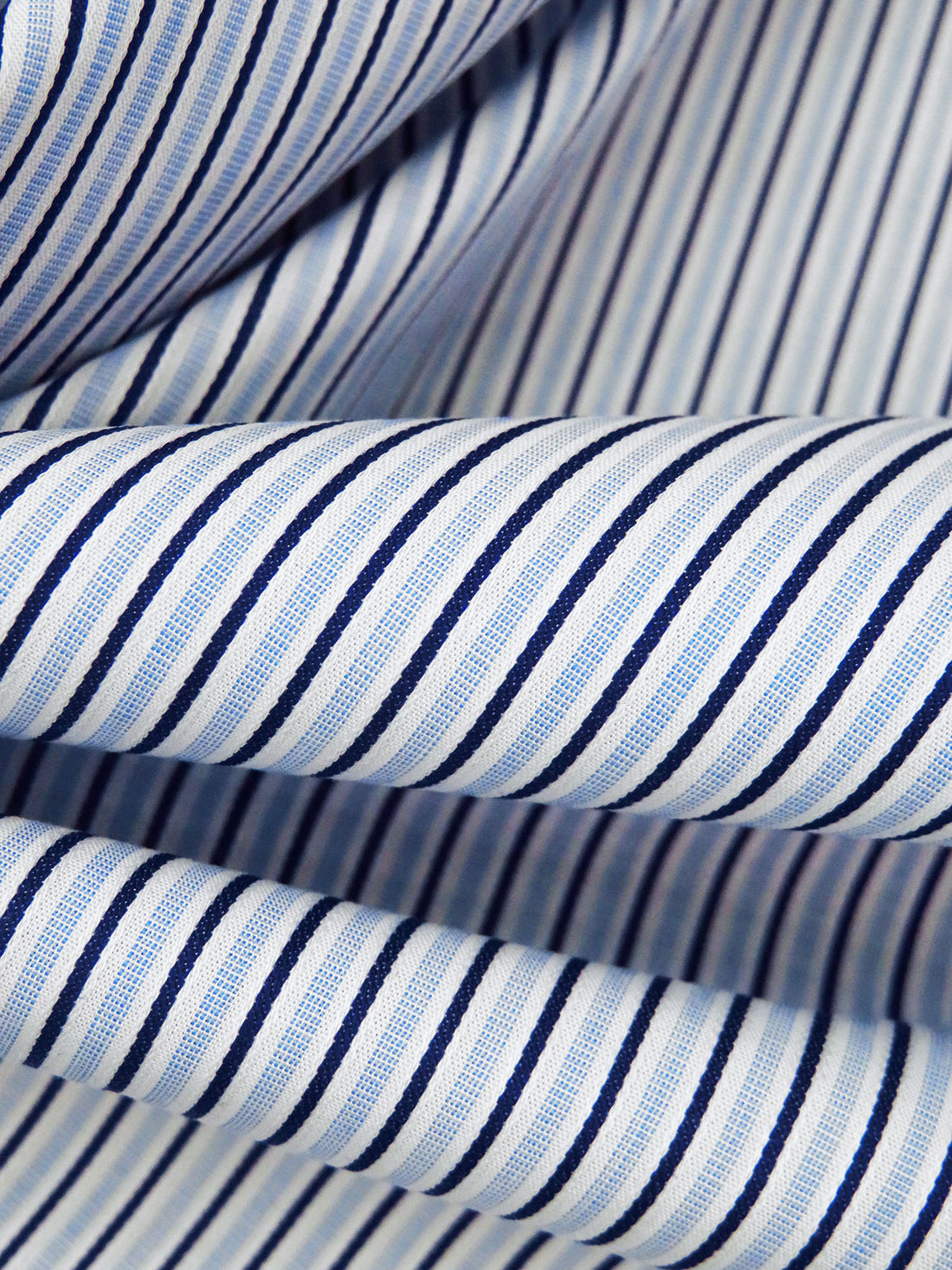 Cool White/Pale Cornflower/Dark Blue/Multi 100% Cotton Vertical Stripe Weave Oxford Shirting 58W