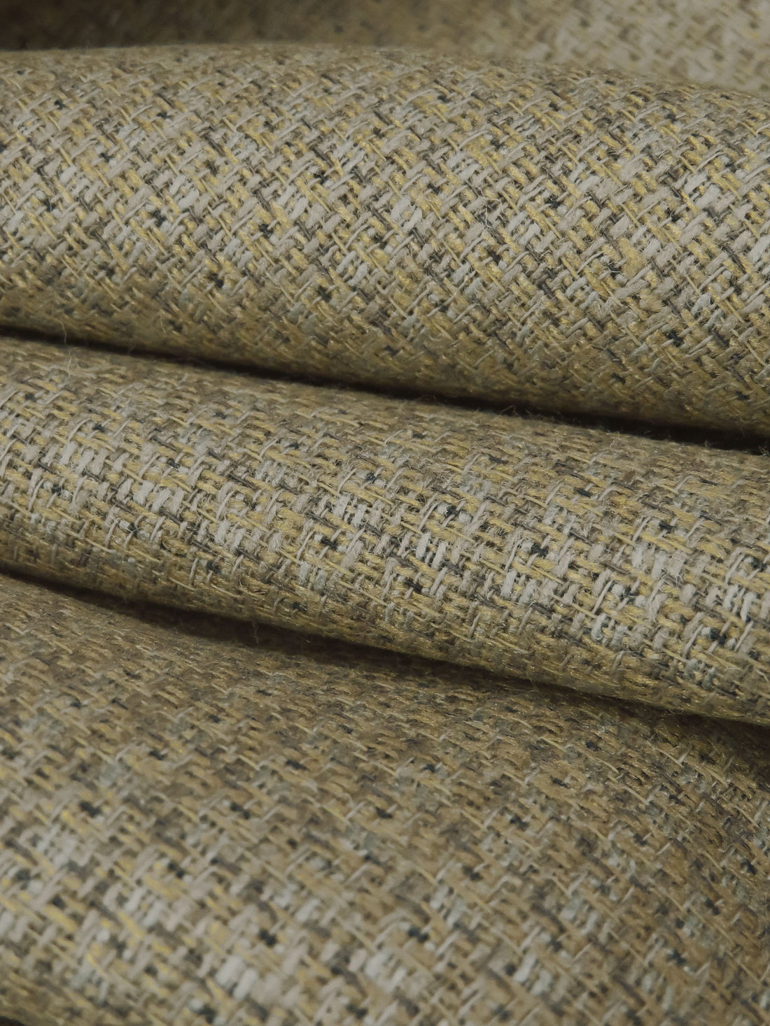 Dark Tan/Silver Foil/Dark Gray/Multi 100% Silk Tweed Suiting 57W