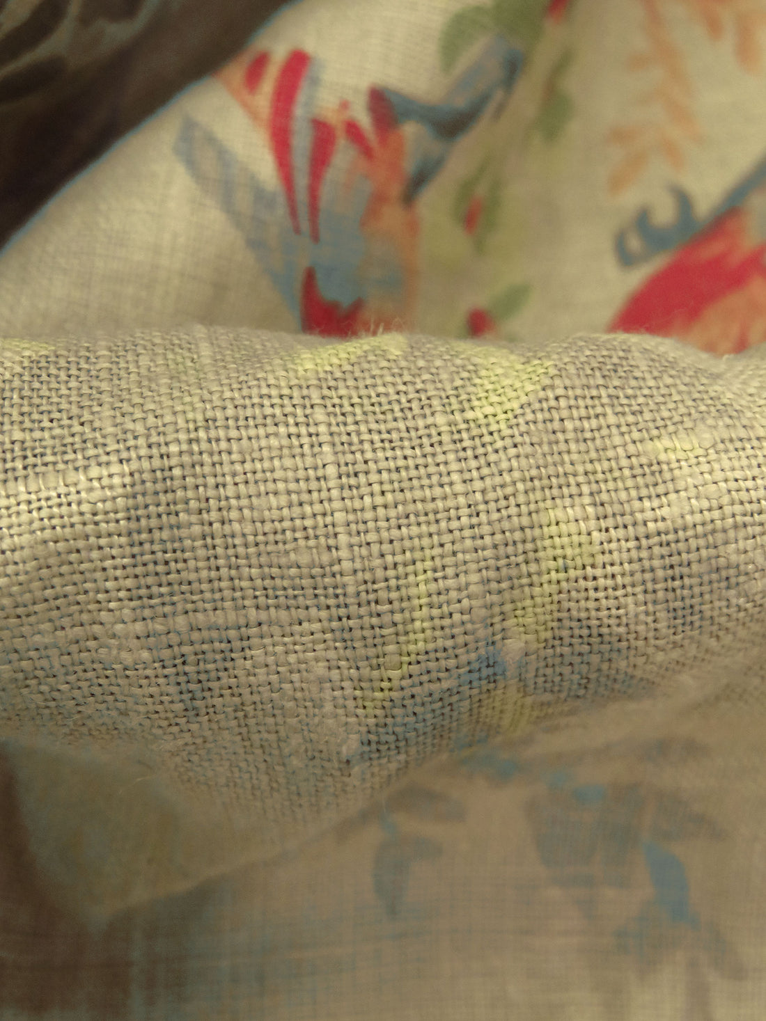 Ecru/Taupe Gray/Dark Peach/Multi Linen/Cotton Large Folk Pheasant Framework Print Linen Suiting 57W