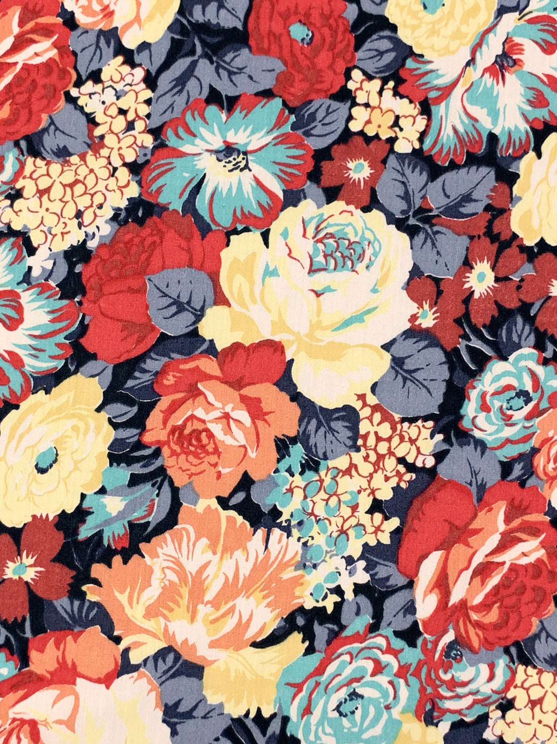 Blond/Pomegranate/Midnight Navy/Light Steel Blue 100% Cotton Ditsy Floral Print Lawn 58W