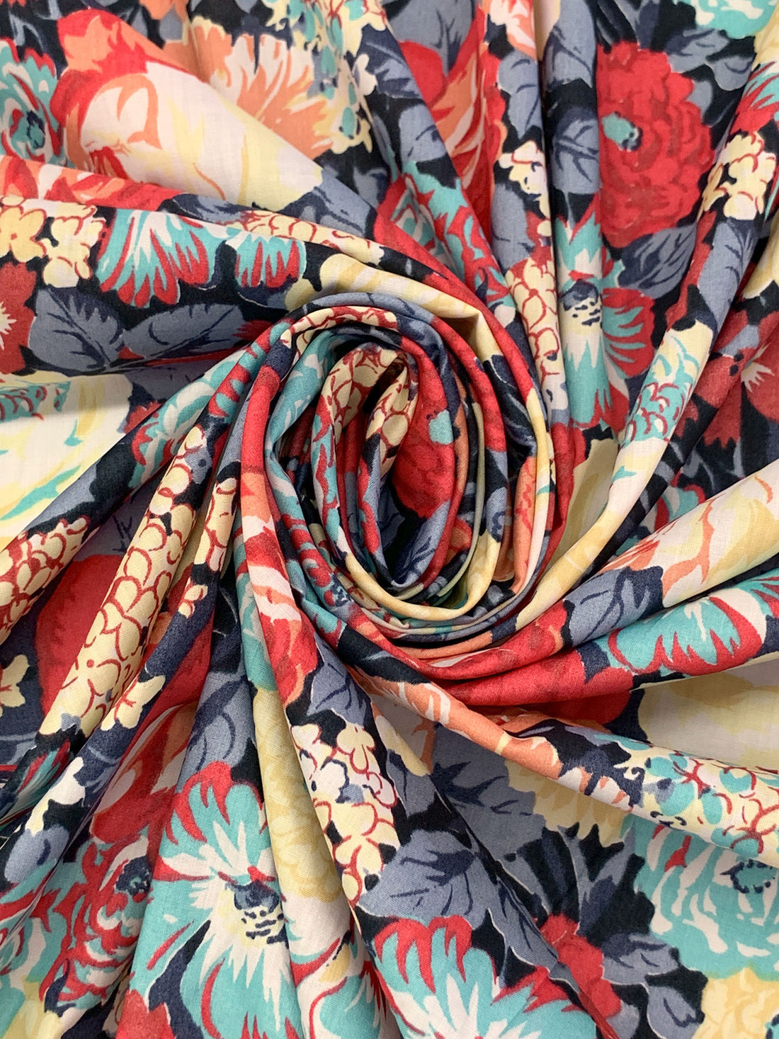 Blond/Pomegranate/Midnight Navy/Light Steel Blue 100% Cotton Ditsy Floral Print Lawn 58W