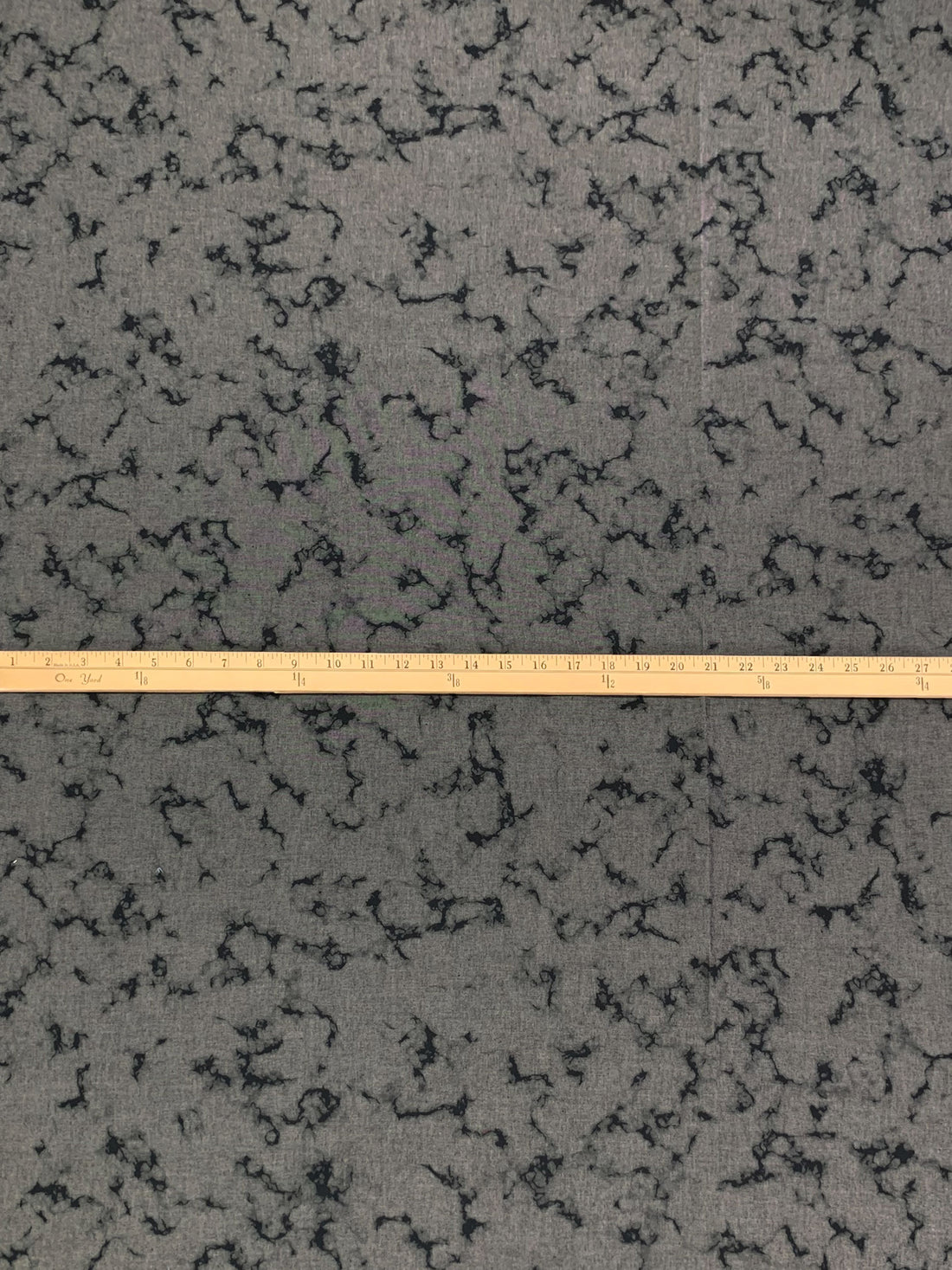 Muted Cool Black/Off-White Cotton/Polyester Abstract Print Chambray Shirting - Robert Kaufman 44W