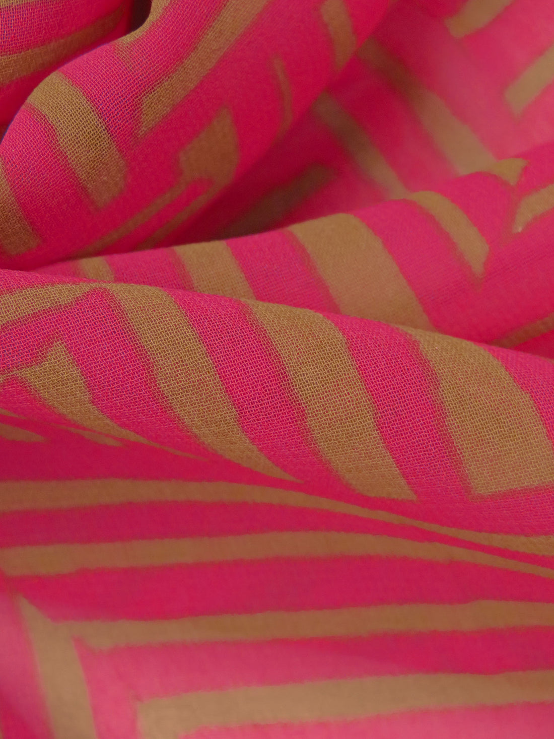 Dark Hot Pink/Coyote Brown 100% Polyester Geometric Print Chiffon 58W