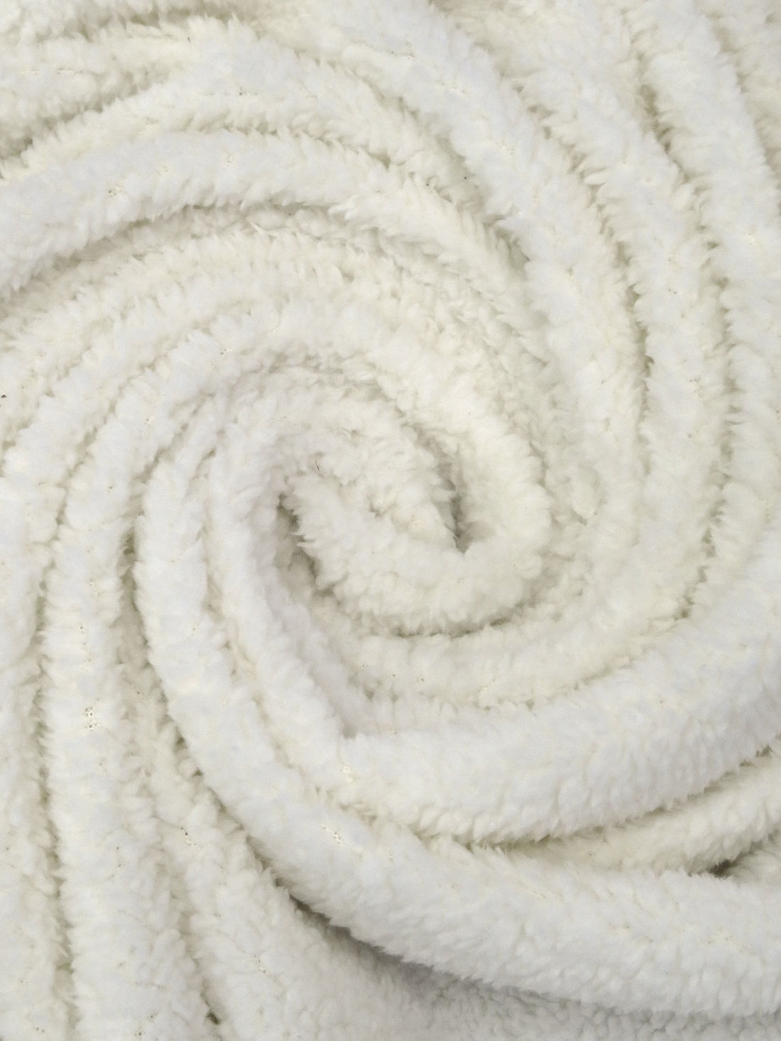 Off-White 100% Polyester Sherpa Fleece 53W