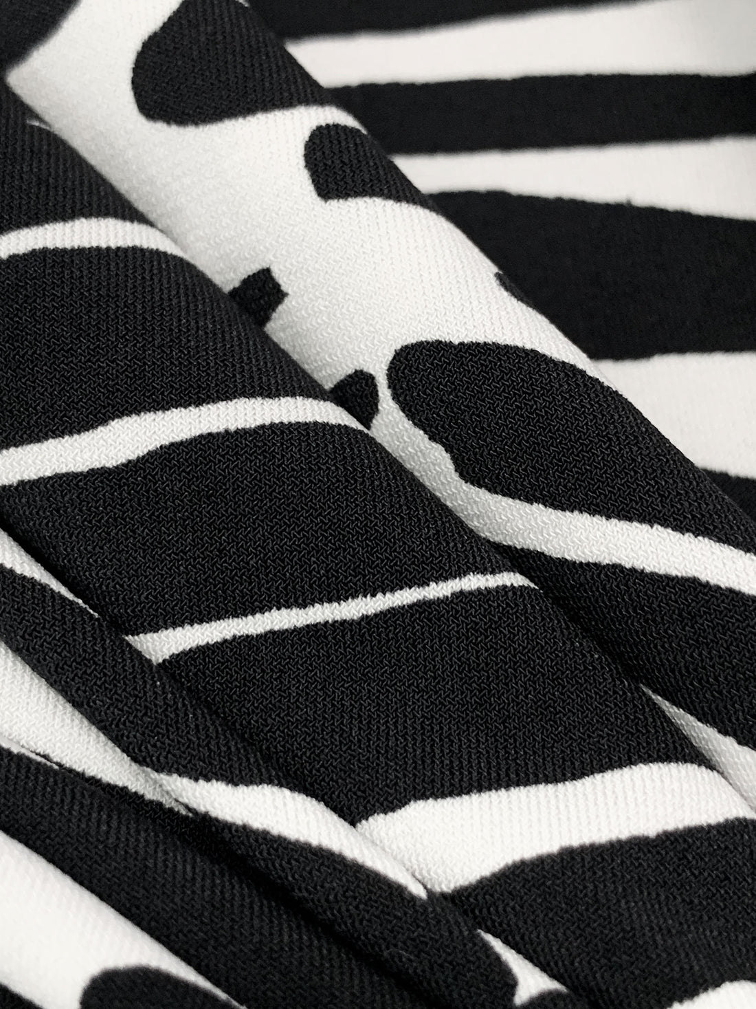 Black/White Polyester/Lycra Abstract Broken-Herringbone-Look Print ITY Knit 59W