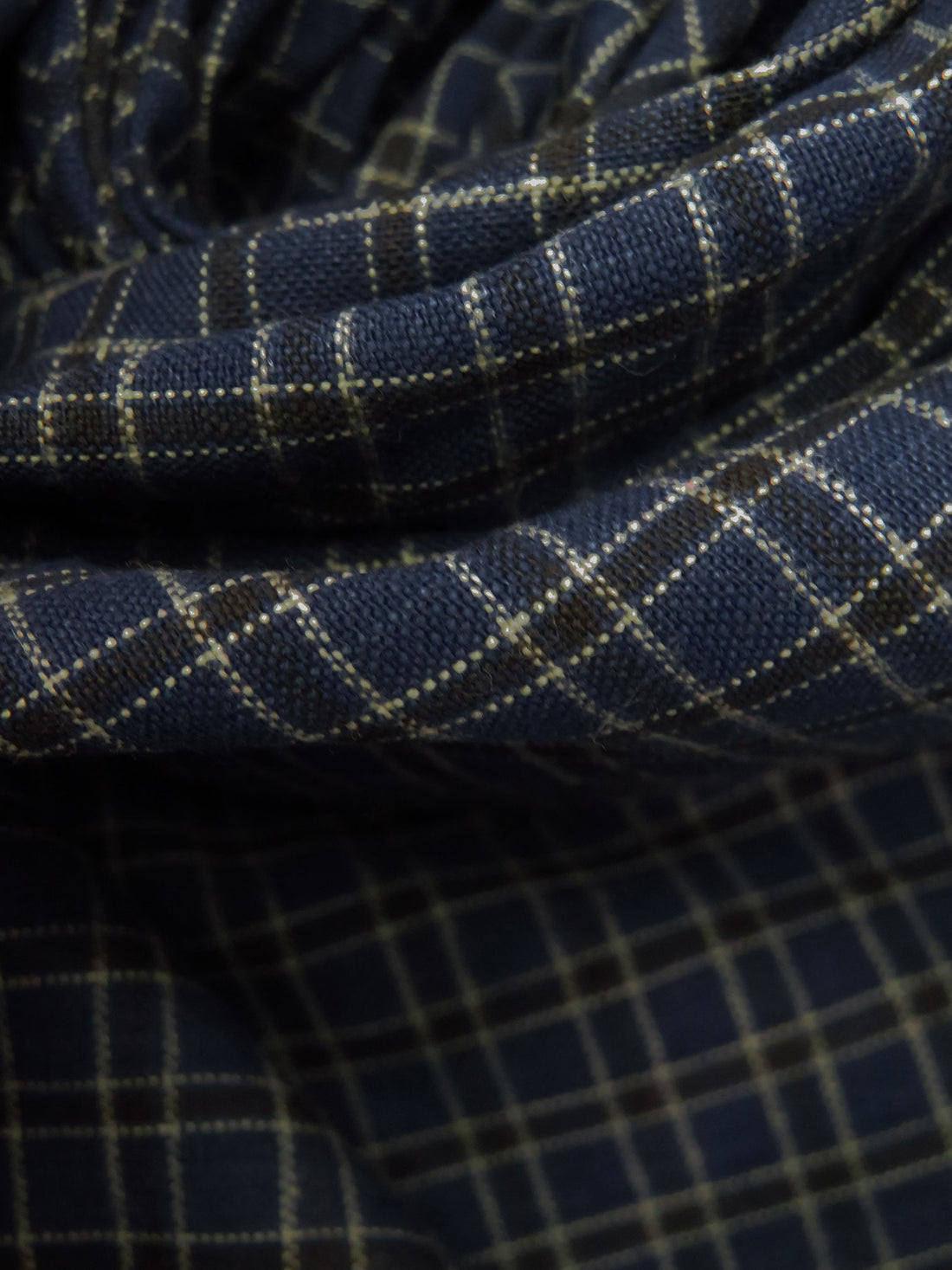 Dark Navy/Black/Beige 100% Cotton Small Plaid Weave Yarn-Dyed Shirting 45W