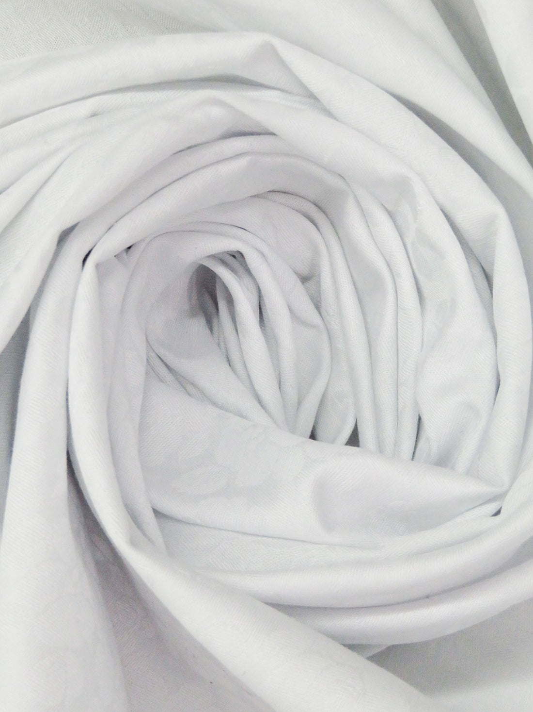 White 100% Cotton Floral Weave Jacquard Shirting 48W