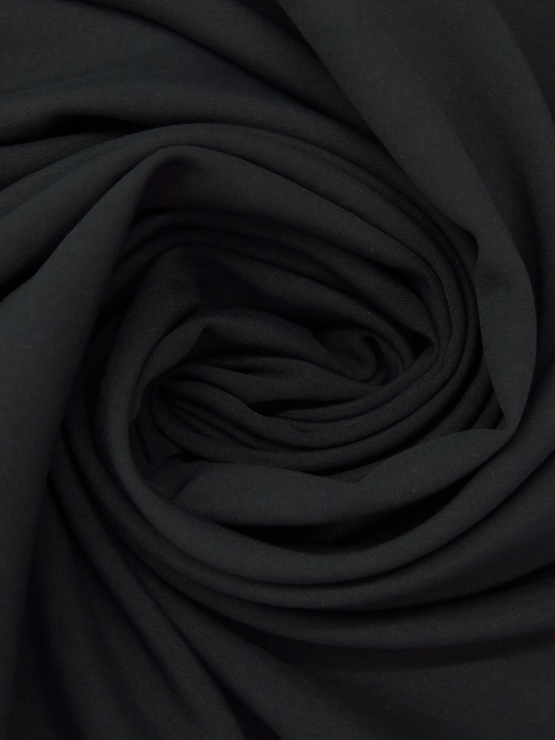 Cool Black Triacetate/Lycra Drapey Stretch Suiting - NY Designer - 52W