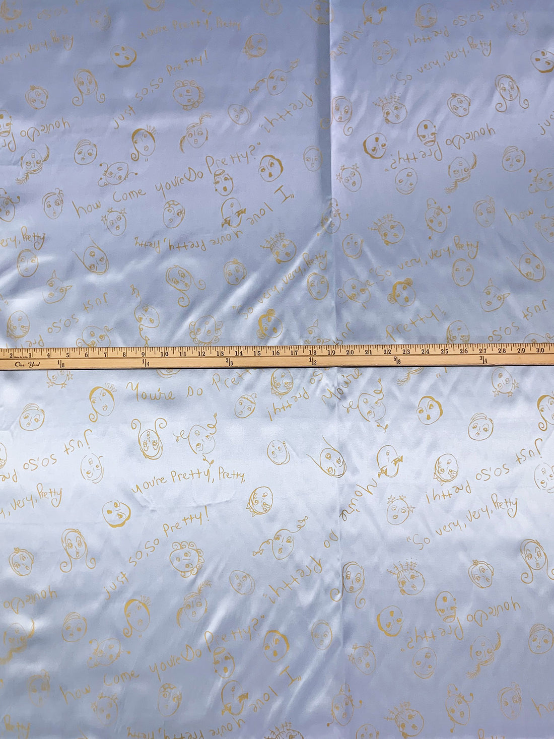 Pale Silvery Blue/Maize 100% Acetate Novelty Pretty Face Print Lining 42W