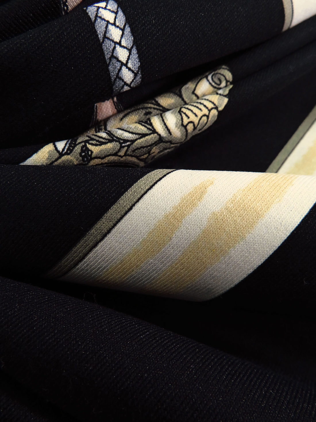 SOLD BY THE PANEL ONLY - Black/Cream/Mid Gray/Multi Polyester/Lycra Framed Belts Smooth Jersey Knit - NY Designer - 45W