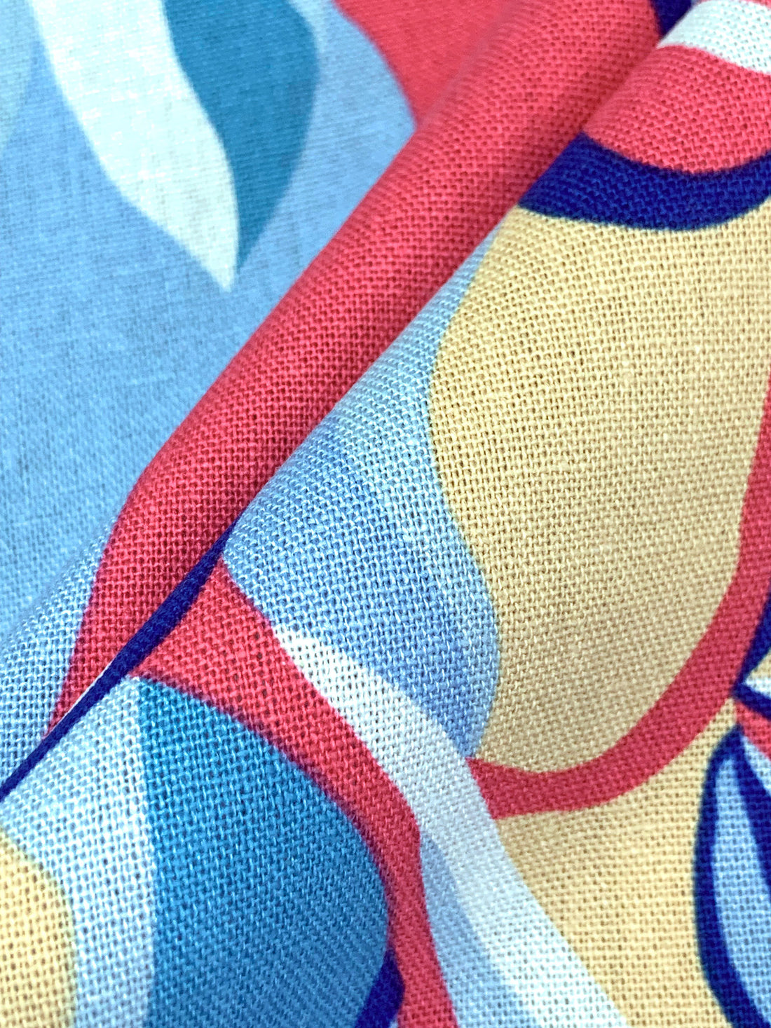 Catalina Blue/Paradise Pink/Deep Peach/Multi Rayon/Linen Floral Print Mid-Weight Woven 53W