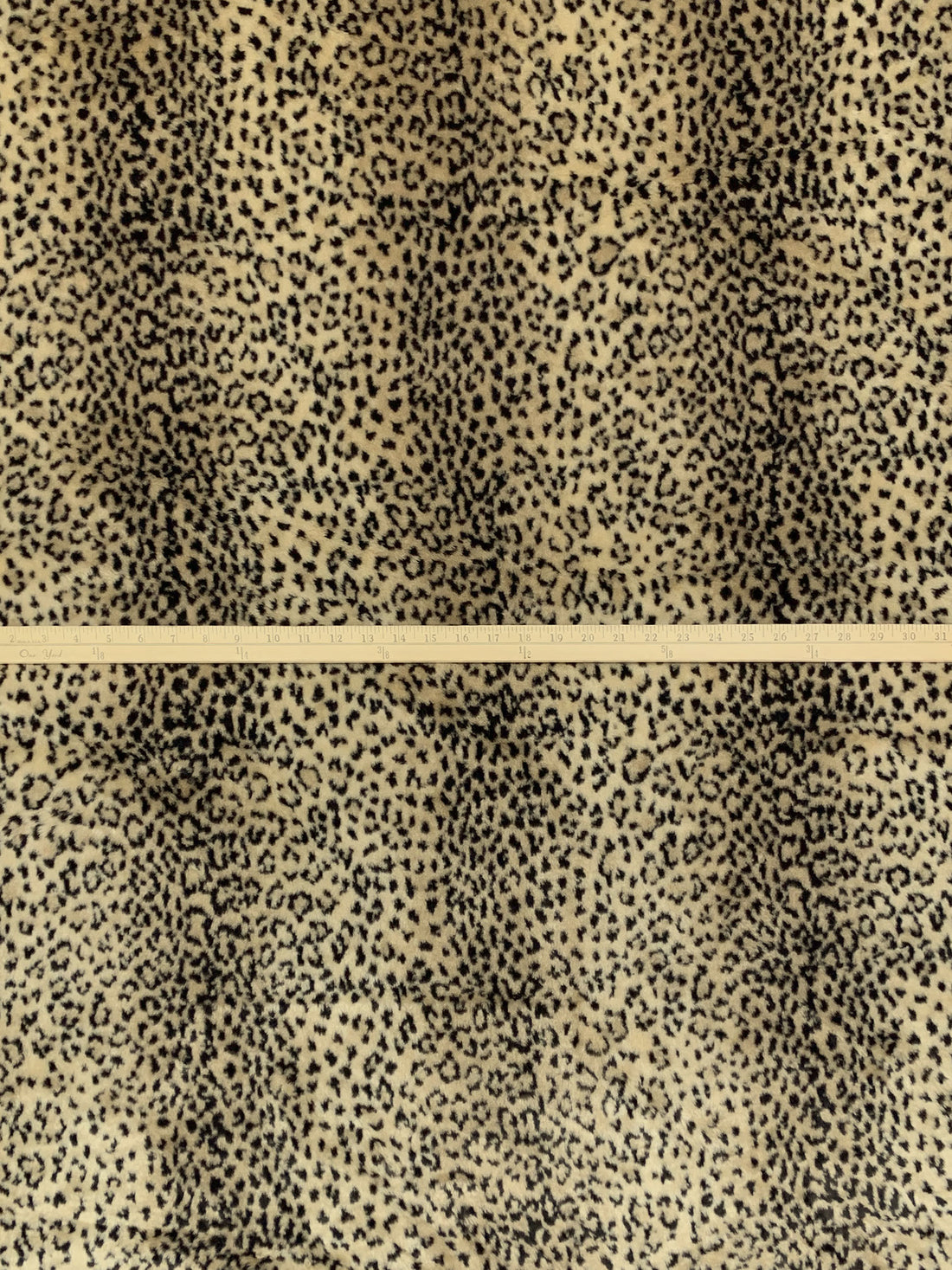 Light Tan/Black 100% Polyester Animal Print Faux Fur 61W