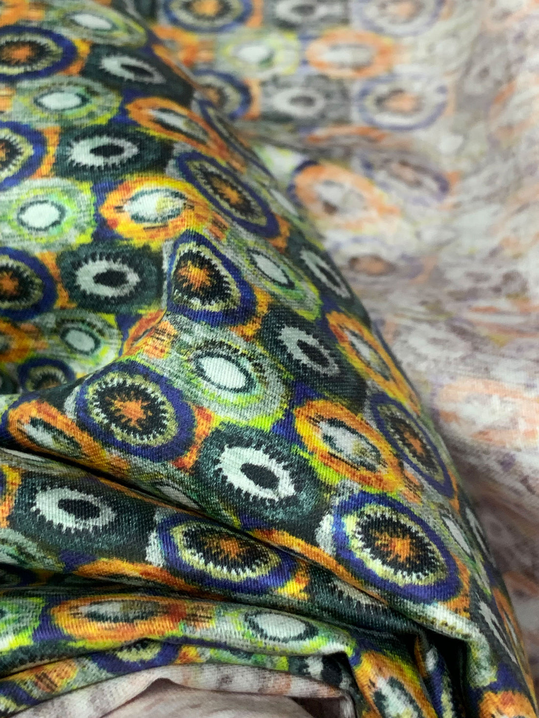 Lapis Blue/Electric Lime/Bone/Multi 100% Cotton Large Mini Oval Double Border Print Sateen Shirting 58W