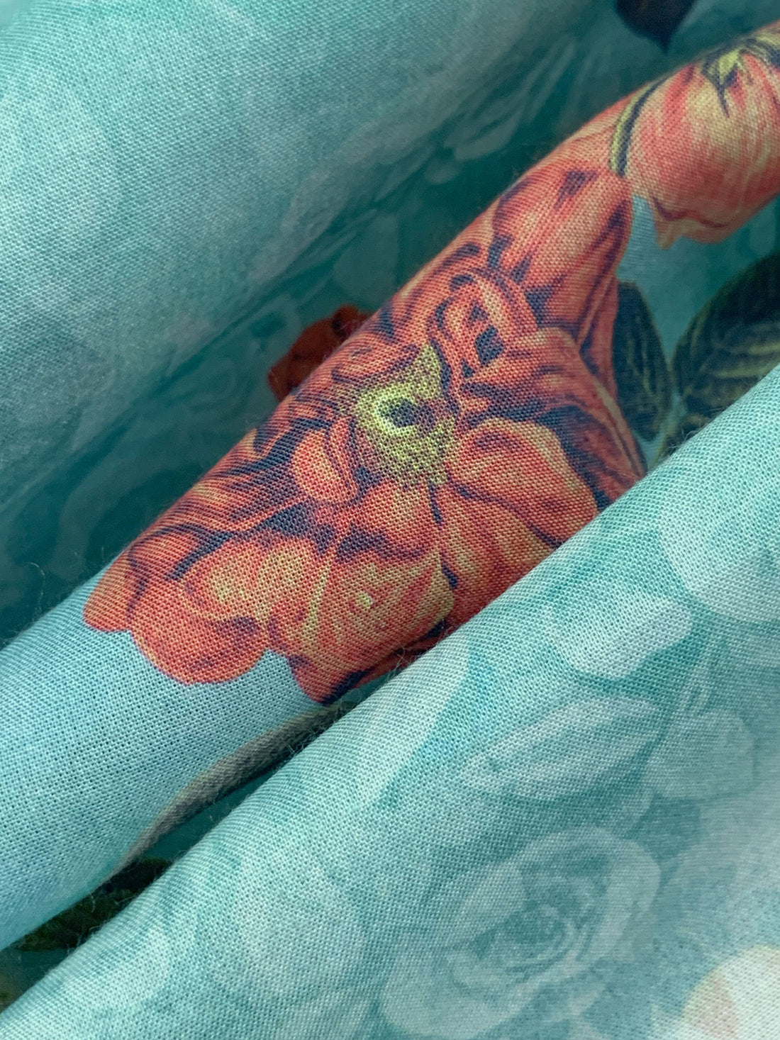 Raindrop/Desert Coral/Champagne Pink/Multi 100% Rayon Floral Print Challis 56W