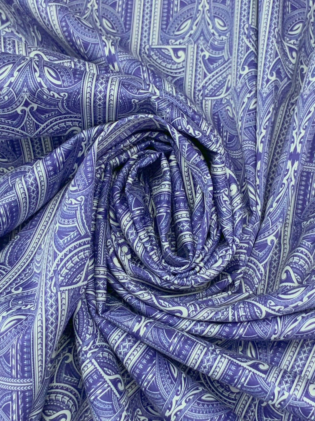 Deep Blue/White 100% Cotton Ornate Print Sateen Shirting 52W