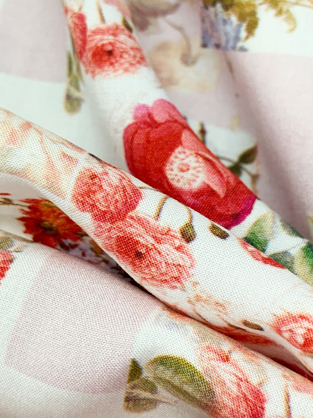 White/Mandarin/Candy Apple Red/Multi 100% Rayon Patchwork-Look Floral Print Challis 58W