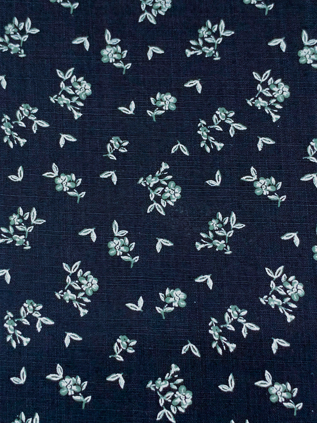 Navy/White/Teal Blue 100% Cotton Floral Print Crosshatch Weave Shirting 57W