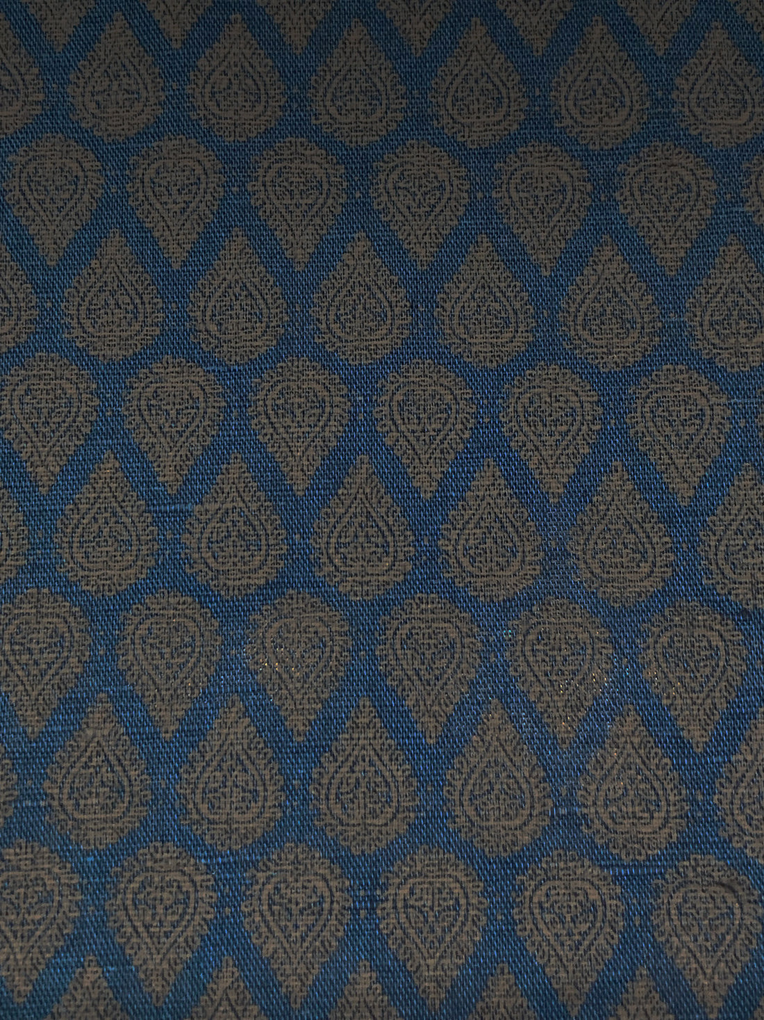 Lapis Blue/Taupe Brown 100% Cotton Teardrop Medallion Print Gauzy Shirting 55W