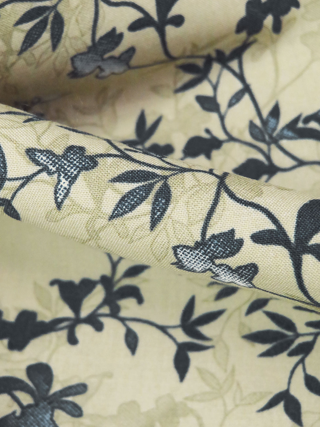 Ecru/Muted Dark Navy/White 100% Rayon Vine Silhouettes Print Challis 56W