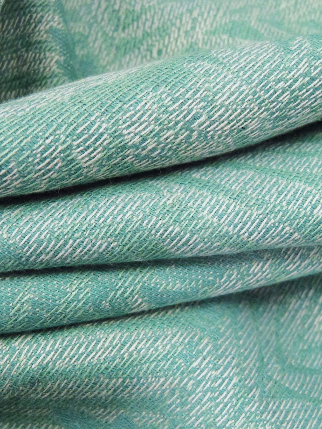 Pearl Aqua/White 100% Cotton Leaf Branch Weave Loire Valley Jacquard - Robert Kaufman - 44W
