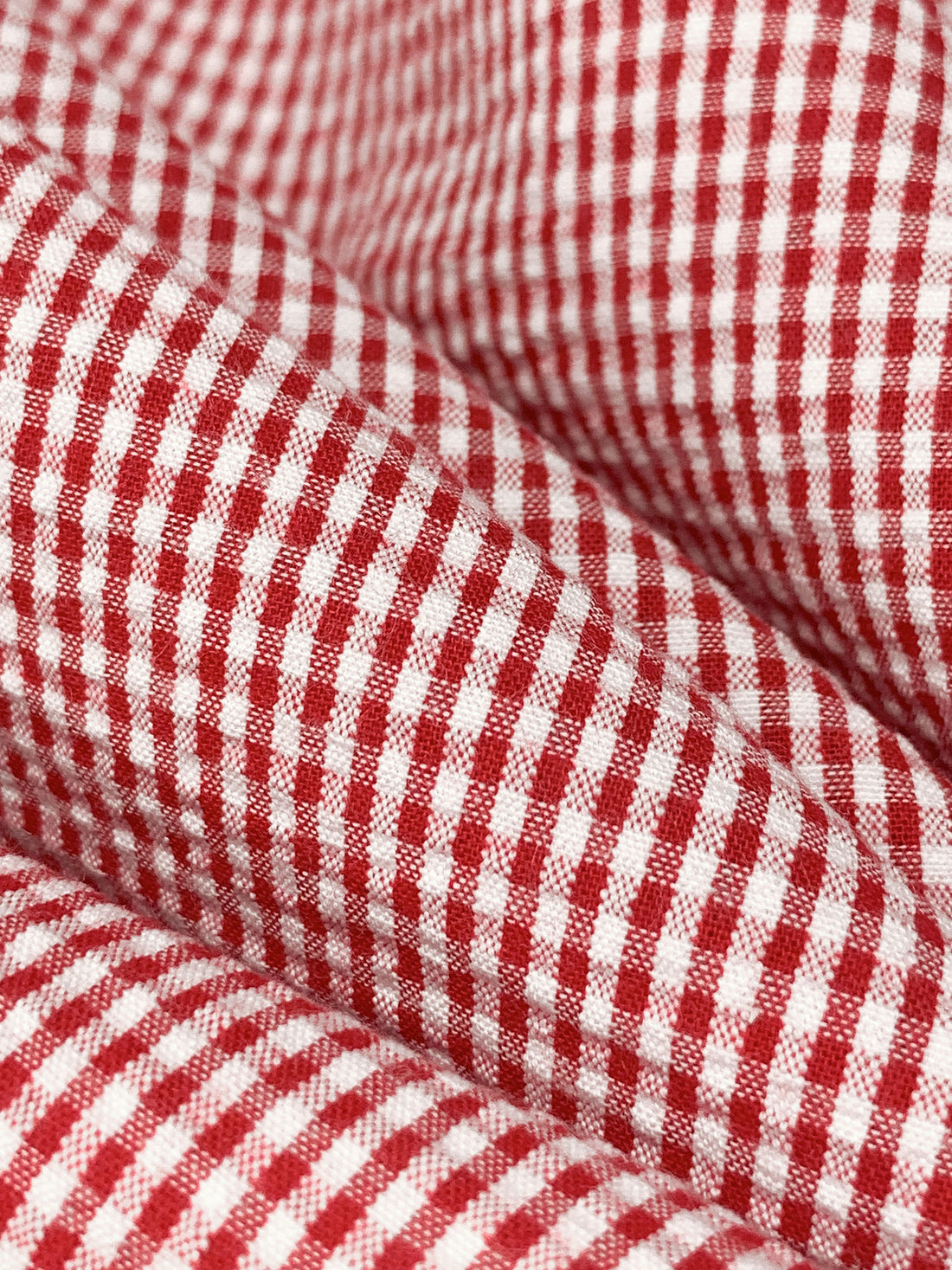 Red/White Cotton/Polyester Mini Check Seersucker - Robert Kaufman - 57W