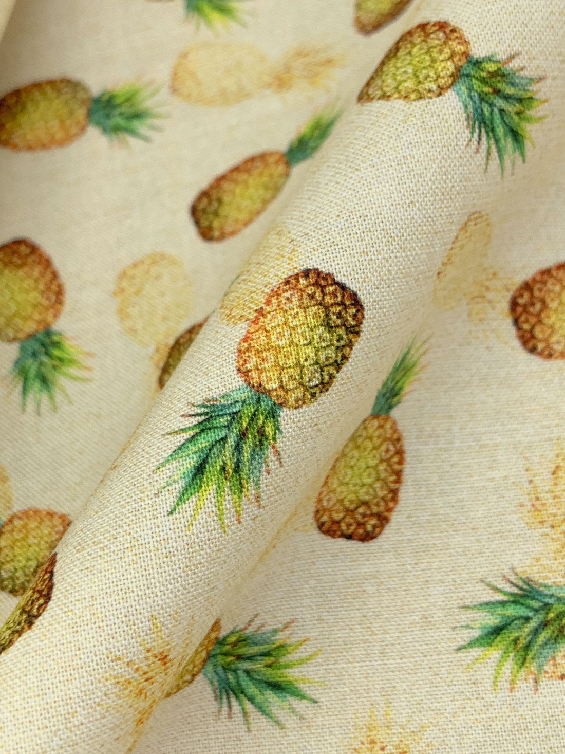 Pale Cream/Sunburst Yellow 100% Cotton "Pineapple" Print Tropical Gardens Aloha Iki - Robert Kaufman - 44W