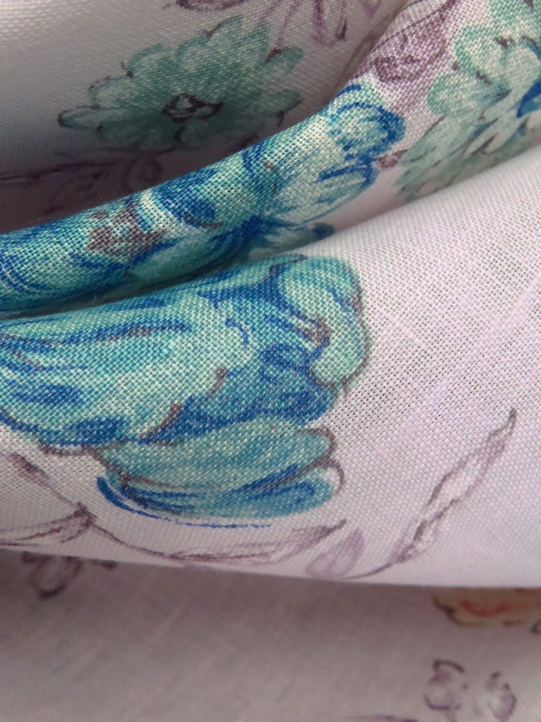 Palest Wisteria/Smoky Topaz/Cadet Blue/Multi 100% Linen Floral Weave Shirt Weight Woven - European Mill - 58W