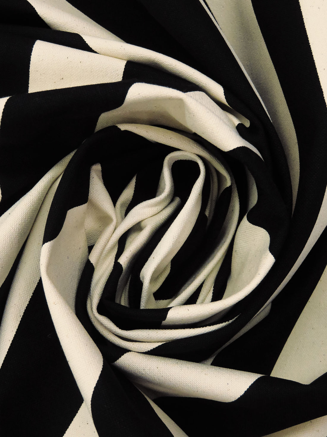 Beige Cream/Black 100% Cotton Vertical Stripe Print Canvas - Sevenberry By Robert Kaufman - 44W