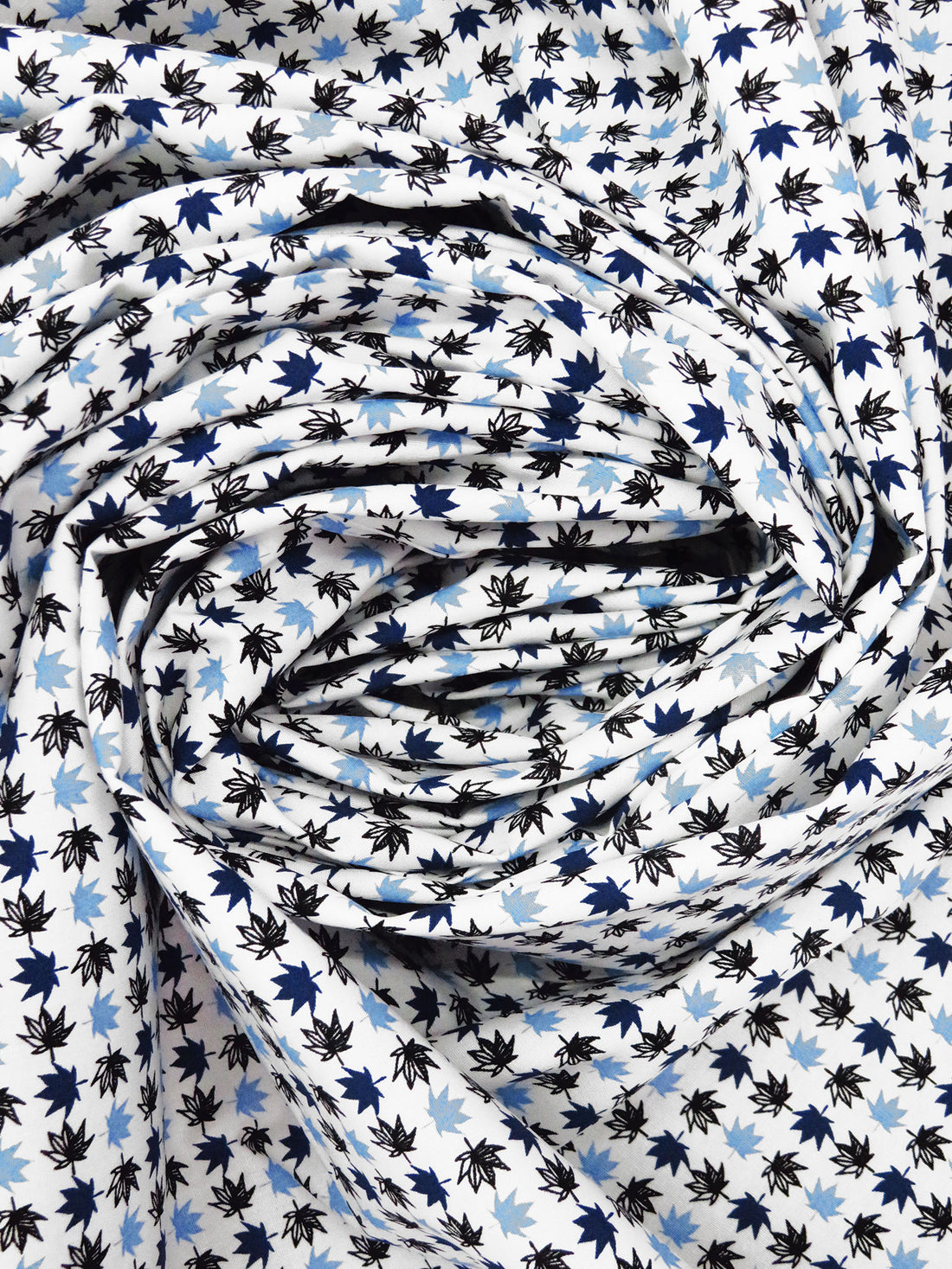 Light Blue/White/Black/Dark Navy 100% Cotton Maple Leaf Print Poplin Shirting - Robert Kaufman - 58W