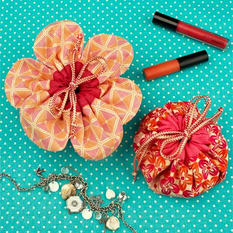Straight Stitch Society - Forget-Me-Not Jewelry Pouch