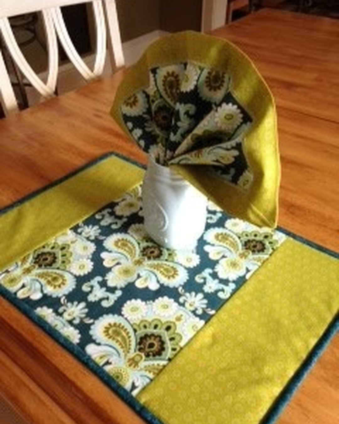 Pamela's Serger Club: Serge & Flip Placemats and Napkins Set - Monday, November 17, 6-9pm ET via Zoom